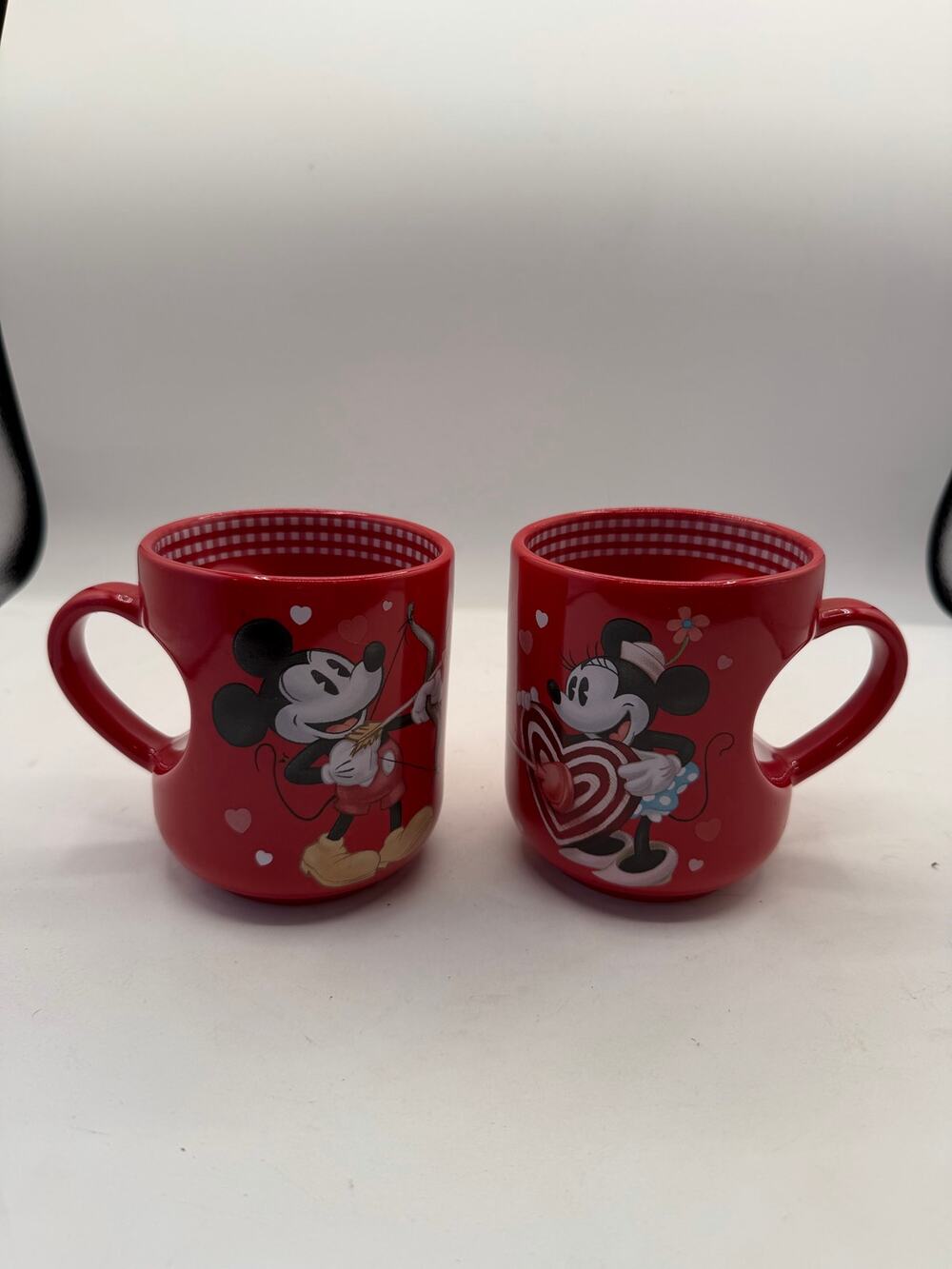 Disney Store Mickey and Minnie Mouse Valentine's Day Interlocking Coffee Mug Set